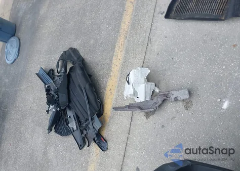 2024 Toyota Rav4 Xle из США, поврежденный, VIN 2T3W1RFV6RC283464